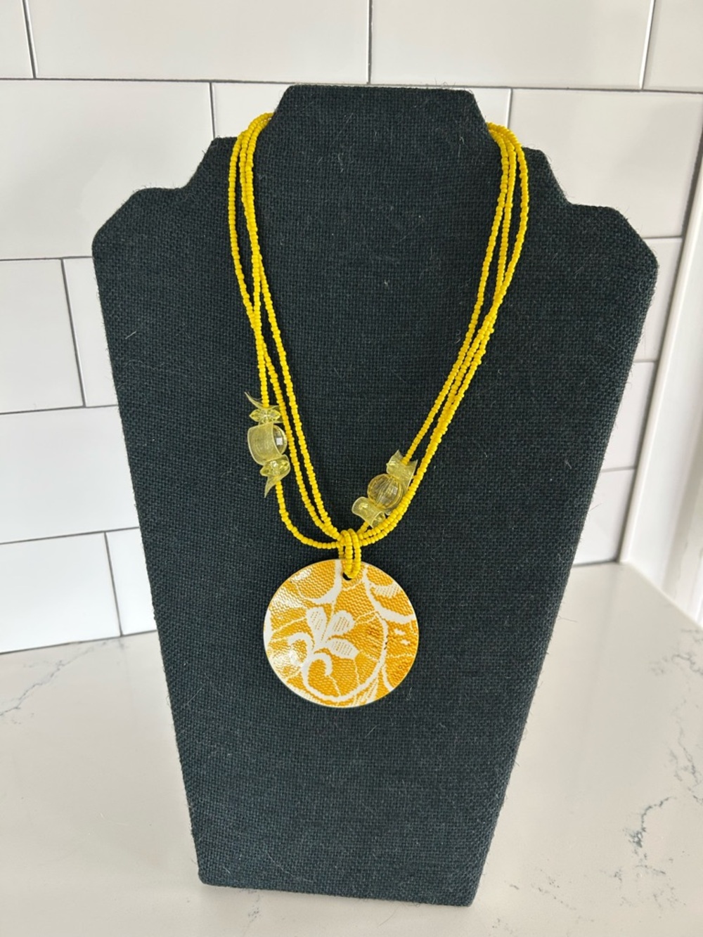 Yellow Beaded Large Pendant Necklace and Earrings Set Y2K 2000’s